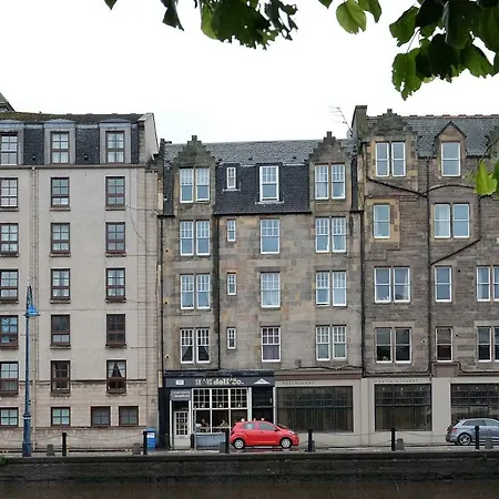 Shore Flat Edinburgh