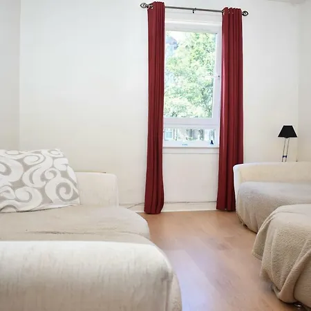 Convenient 2br Flat Close To The Royal Mile Edimburgo