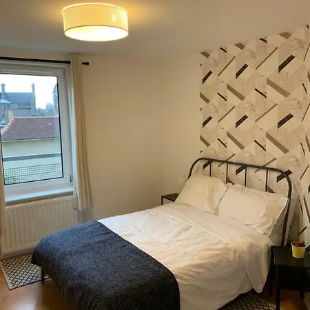 Beautiful And Modern Flat In Leith