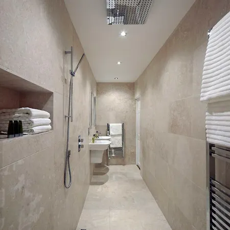 Escapes Apartment *