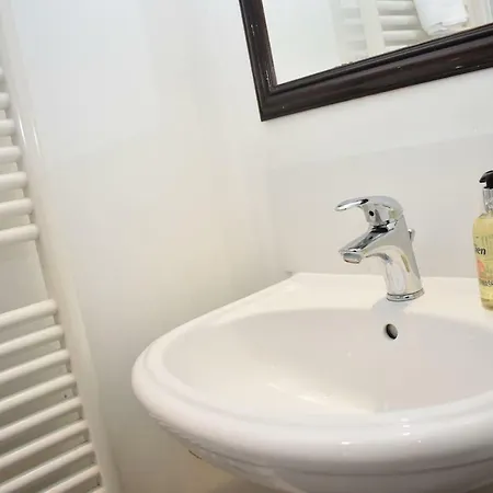 Wee Cosy 1br Flat 10 Minutes From City Center Appartement Édimbourg
