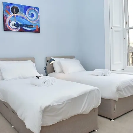 Beautiful 3br Marchmont Flat 15 Mins To Old Town Edinburgh