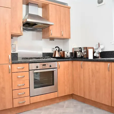 Hawkhill 15 - Bright And Spacious With Secure Parking * Edinburgh