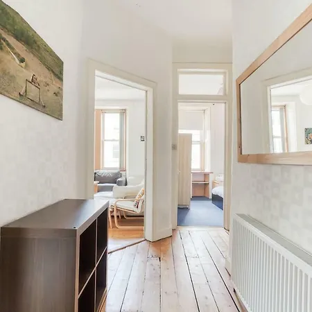 Quiet Two Bed Near City Centre & Haymarket! Appartamento Edimburgo
