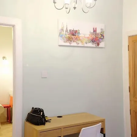 Apartment Tollcross City Centre