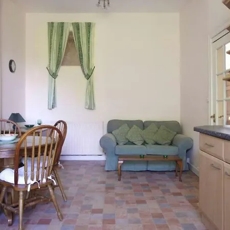 Apartament Traditional Flat In Affluent Morningside Area Edynburg