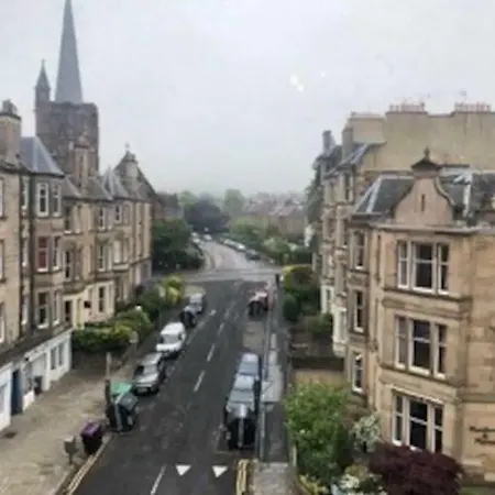 Traditional Flat In Affluent Morningside Area Apartament *