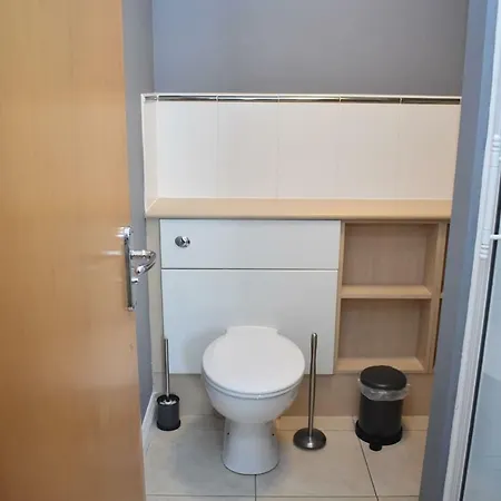 Brunswick Road - Spacious 3br 10 Minutes From Princes Street *