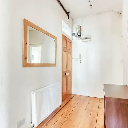 Quiet Two Bed Near City Centre & Haymarket! Appartamento