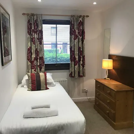 Fountain Court - Grove Lejlighedshotel 4*