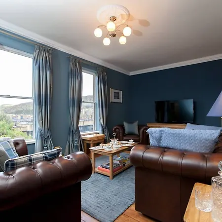 2 Bedroom Centre Duplex