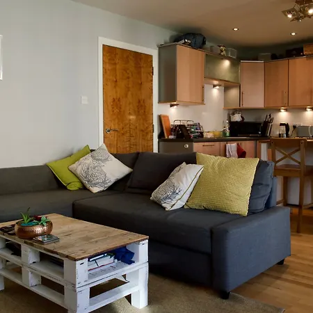 2 Bedroom Modern At The Shore
