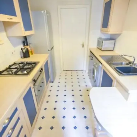 Spacious 2 Bed With Free Parking 公寓 爱丁堡