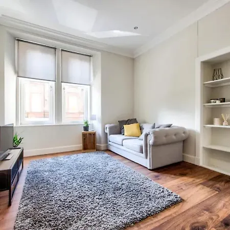 Stylish & Modern 2br With Free Parking *