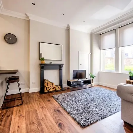 Apartamento Stylish & Modern 2br With Free Parking Edimburgo