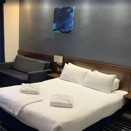 Hotell Piries Edinburg