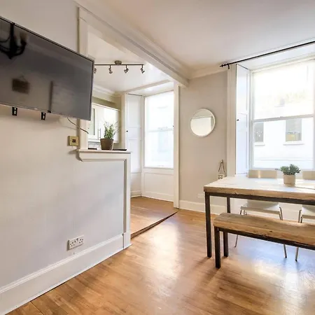Altido Perfect Location! - Charming Rose St Apart For 4 דירה אדינבורו