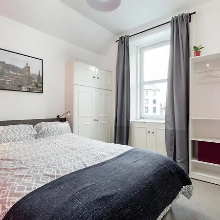 Lovely 1 Bed Flat In The Heart Of * Edinburgh