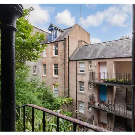 Private Entrance Studio For 2 Near Castle Appartement *