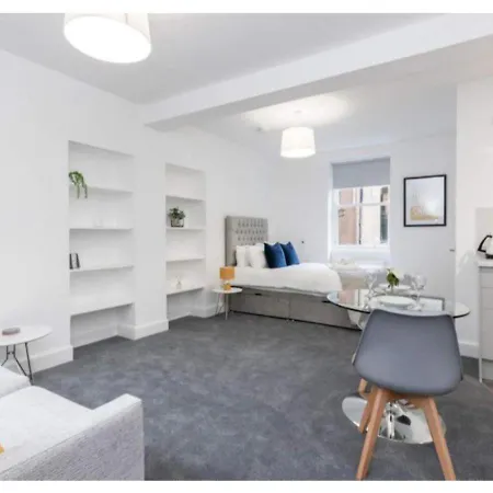 Private Entrance Studio For 2 Near Castle Appartement *