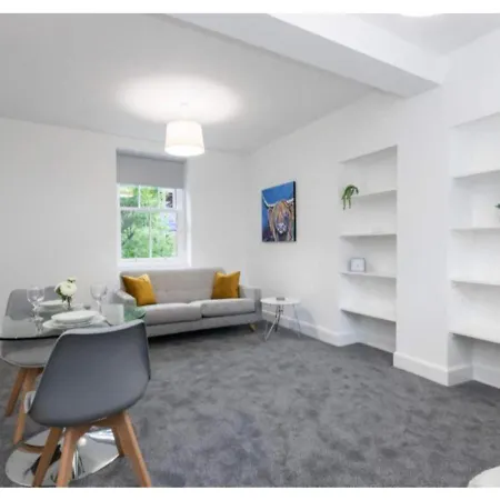 Private Entrance Studio For 2 Near Castle