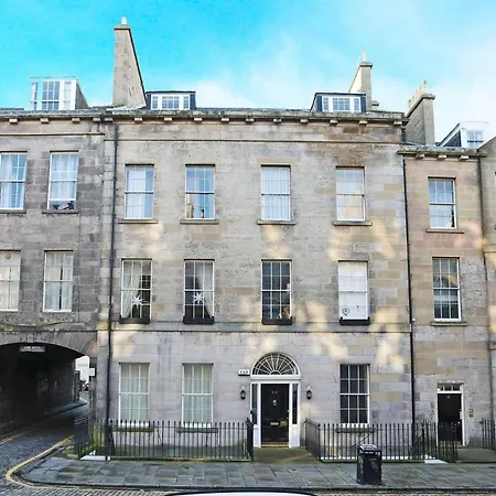 Joivy Vibrant Near Calton Hill Apartment