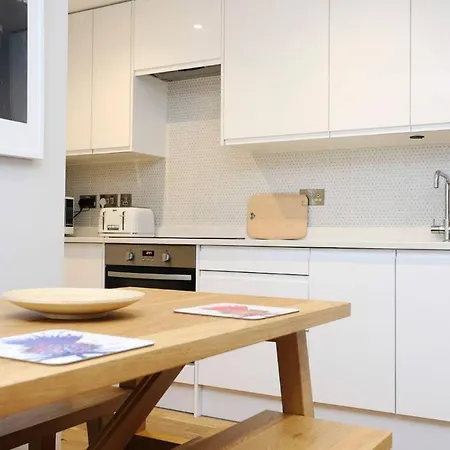 Joivy Vibrant Near Calton Hill Апартаменты Эдинбург