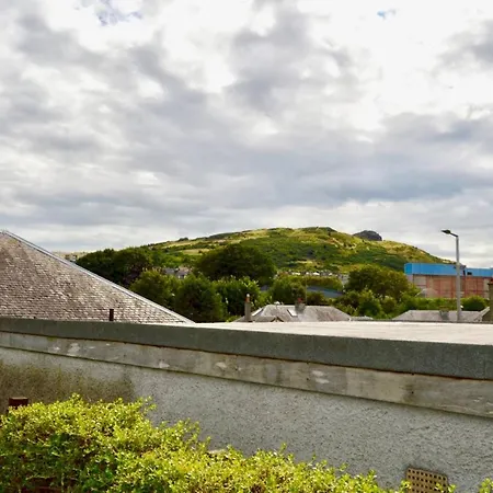 Apartment Homely 2 Bed With Arthur Seat Views *