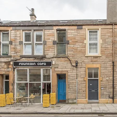 Haymarket Spacious 3 Bedroom Street Level