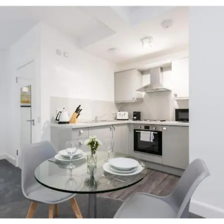 Private Entrance Studio For 2 Near Castle