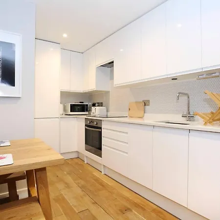 Апартаменты Joivy Vibrant Near Calton Hill *