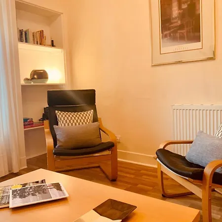 The St Mary's Street * Edinburg