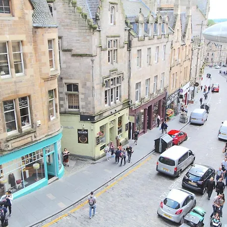 Royal Mile Mansions By Edinburgh