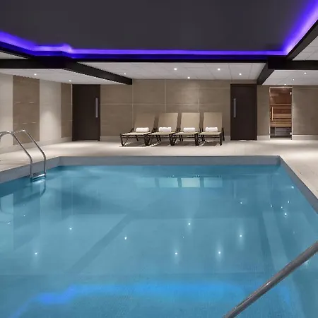 Hotel Radisson Blu Hotel, Centre 4*
