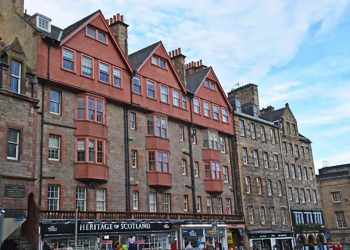 Royal Mile Romance By Heritage Collection Edinburgh