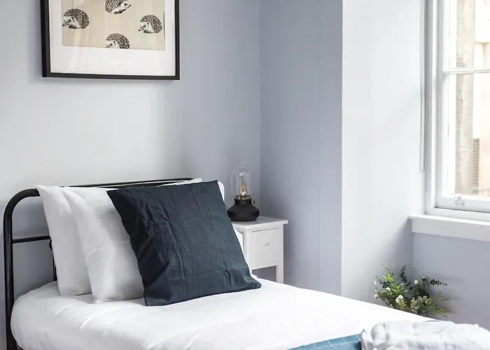 דירה Luxury Royal Mile Retreat אדינבורו