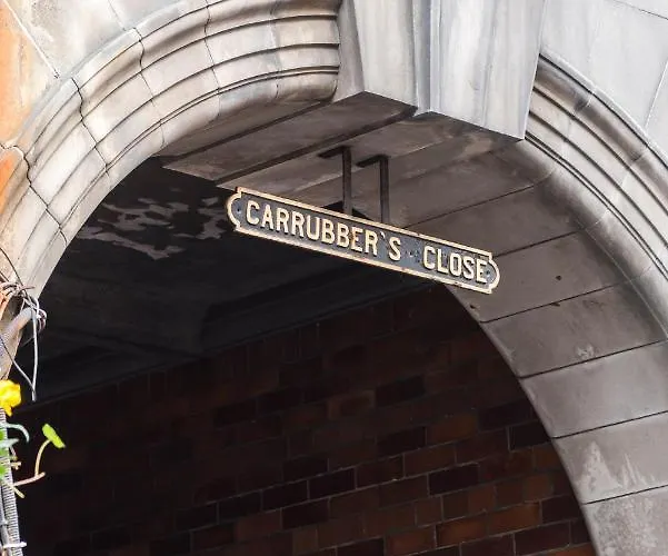 Luxury Royal Mile Retreat דירה