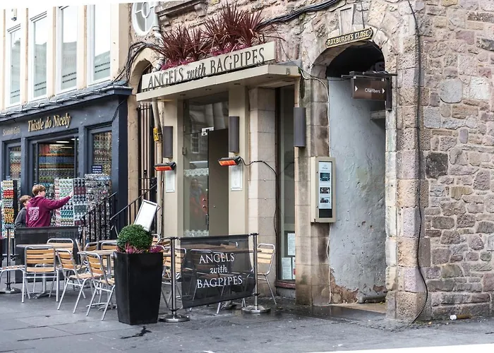 Luxury Royal Mile Retreat דירה *