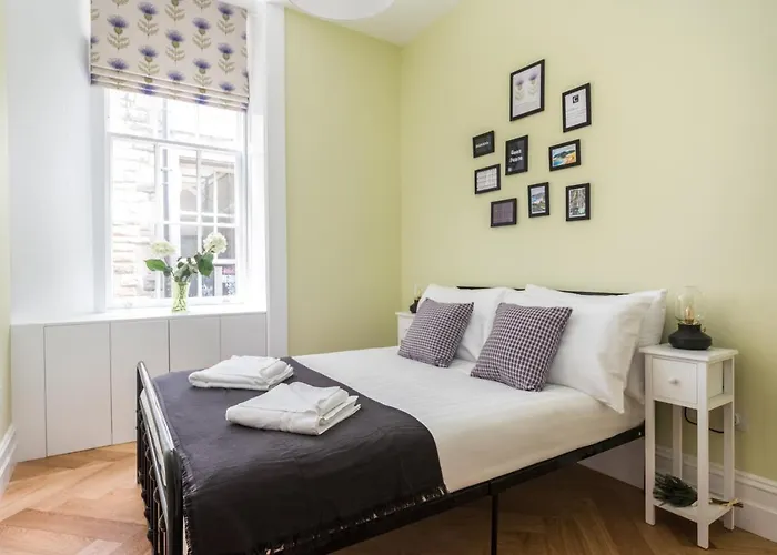 Luxury Royal Mile Retreat *