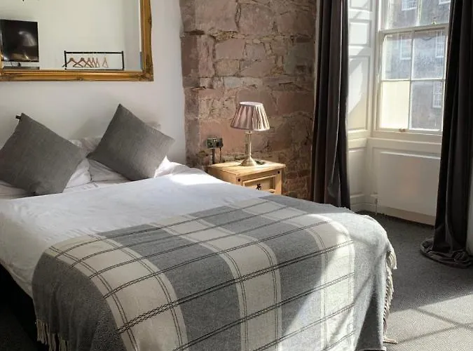 Royal Mile By The Castle Hotel apartamentowy