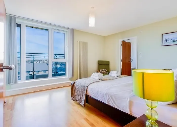 Britannia Penthouse * Edinburgh