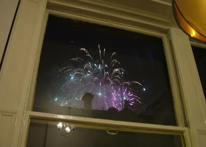 Cozy 2 Bedroom At Heart Of The Apartamento Edimburgo