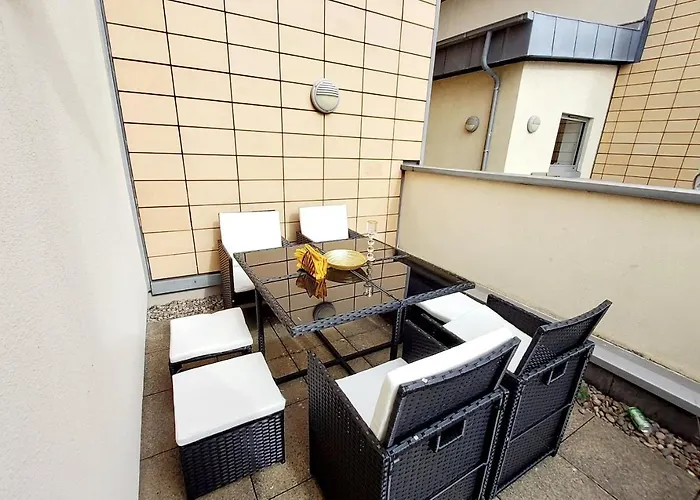 2 Bed Aprtmt- Waterfront, 5 Beds, Parking * Edinburg