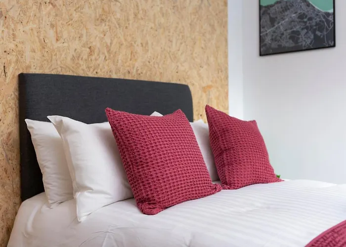 On The Walk 3* Edinburgh