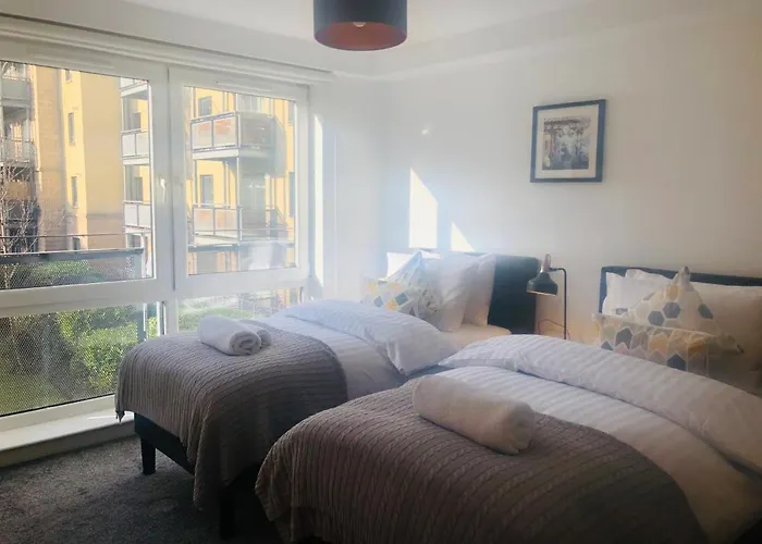 2 Bath Free Parking شقة *