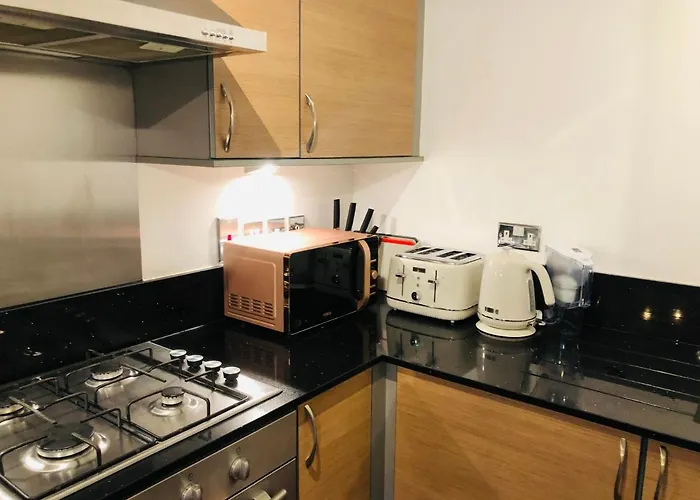 2 Bath Free Parking شقة *