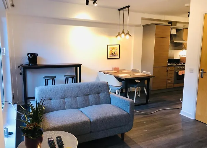 2 Bath Free Parking إدنبرة