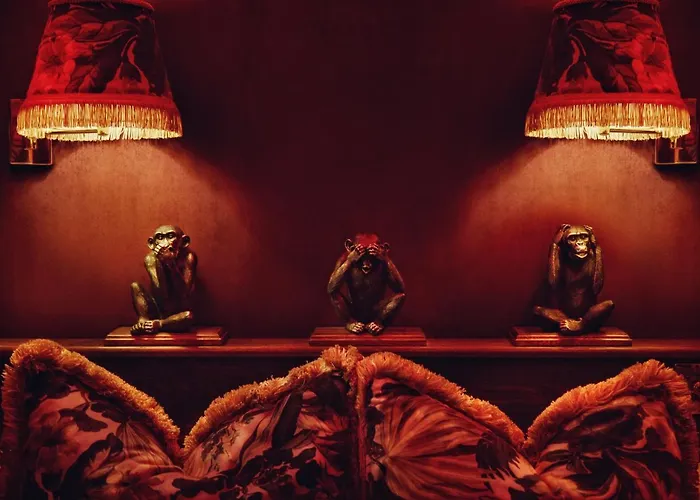 House Of Gods Royal Mile Hotel 4*