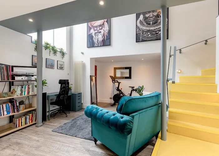 Luxury Architect Designed 13 Mins To Royal Mile