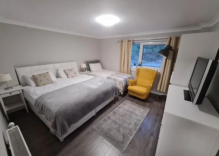 Holyrood House * Edinburgh